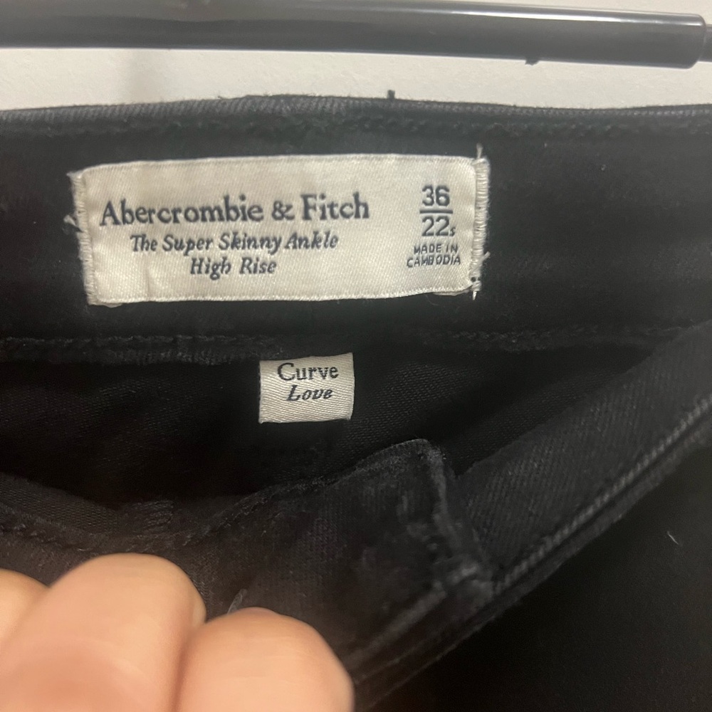 ABERCROMBIE AND FITCH CURVE LOVE SUPER SKINNY ANKLE HIGH RISE NWT SIZE 22 SHORT - Picture 3 of 4